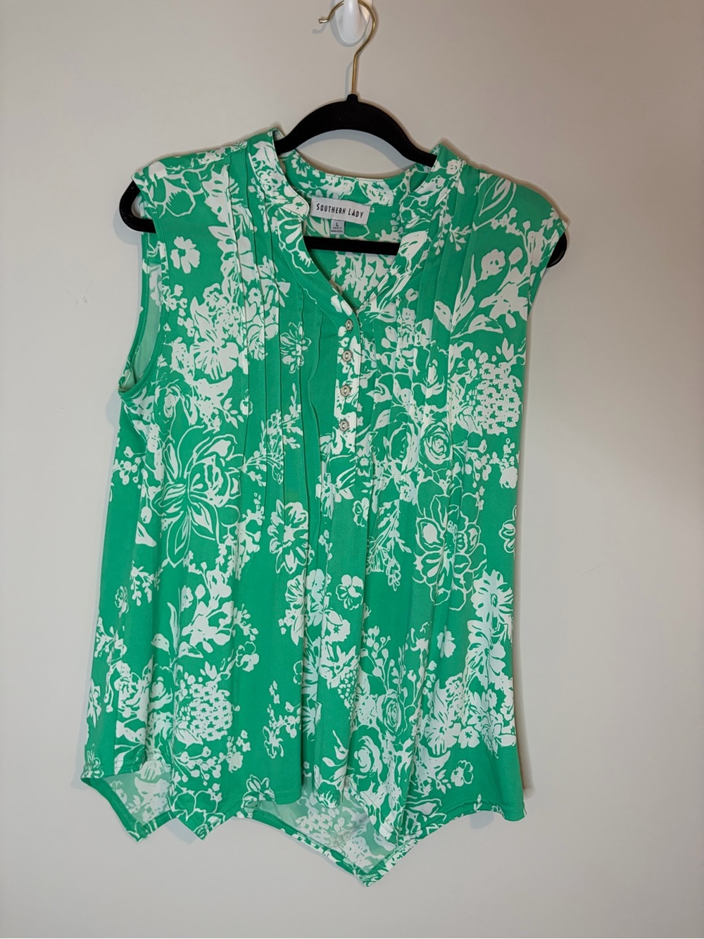 Southern Lady Green and White Floral Sleeveless Top Size L